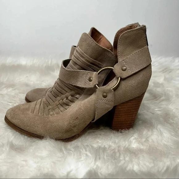 Seychelles Impossible Sand Suede Leather Ankle Booties Size 8.5 - Picture 5 of 12